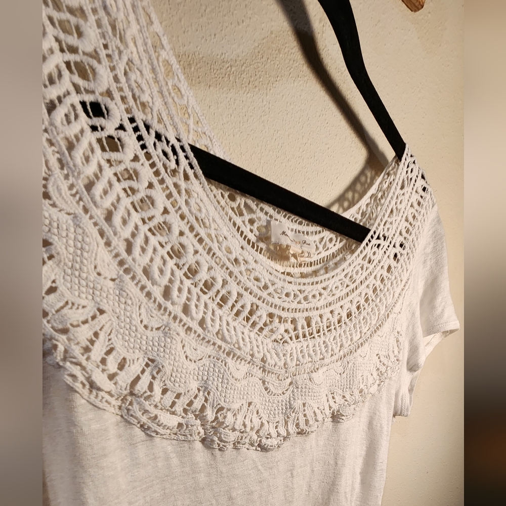 Meadow Rue Medium white crocheted bib short sleeve - Picture 6 of 10